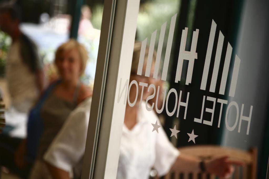 Hotel Houston Римини Экстерьер фото